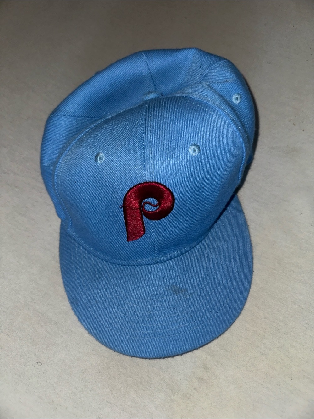 Mens Adjustable OS Light Blue Baseball Cap with Red Embroidered 'P'
